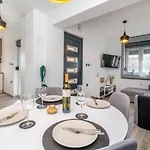 Holiday home In Sveti Fiilip I Jakov