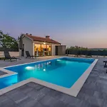 Holiday home In Sveti Fiilip I Jakov Sveti Filip i Jakov